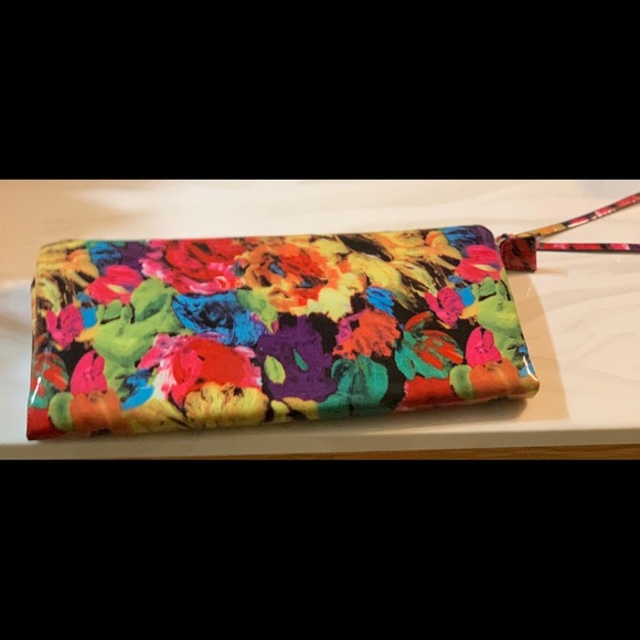Multicolored Steve Madden matching shoe and purse - Picture 11 of 12